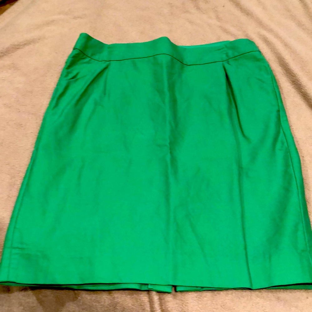 J Crew Green Pencil Skirt Size 12. GUC.
